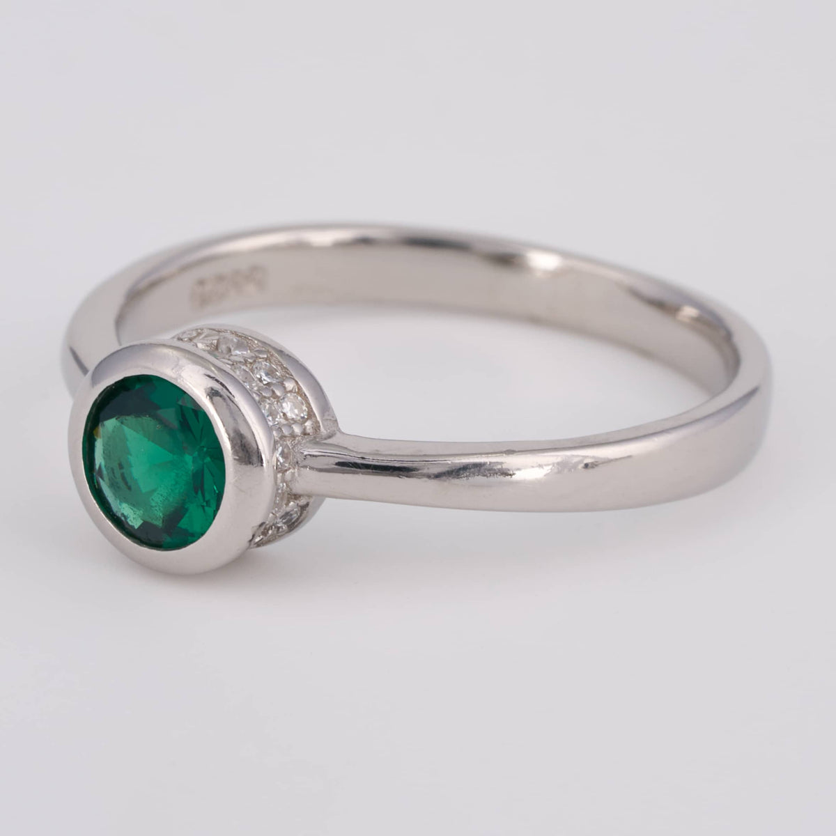 925 Silver Emerald Green Stone Ring for Women