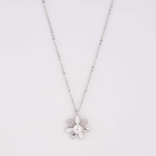 925 Silver Daily Wear Necklace with diamond flower pendant