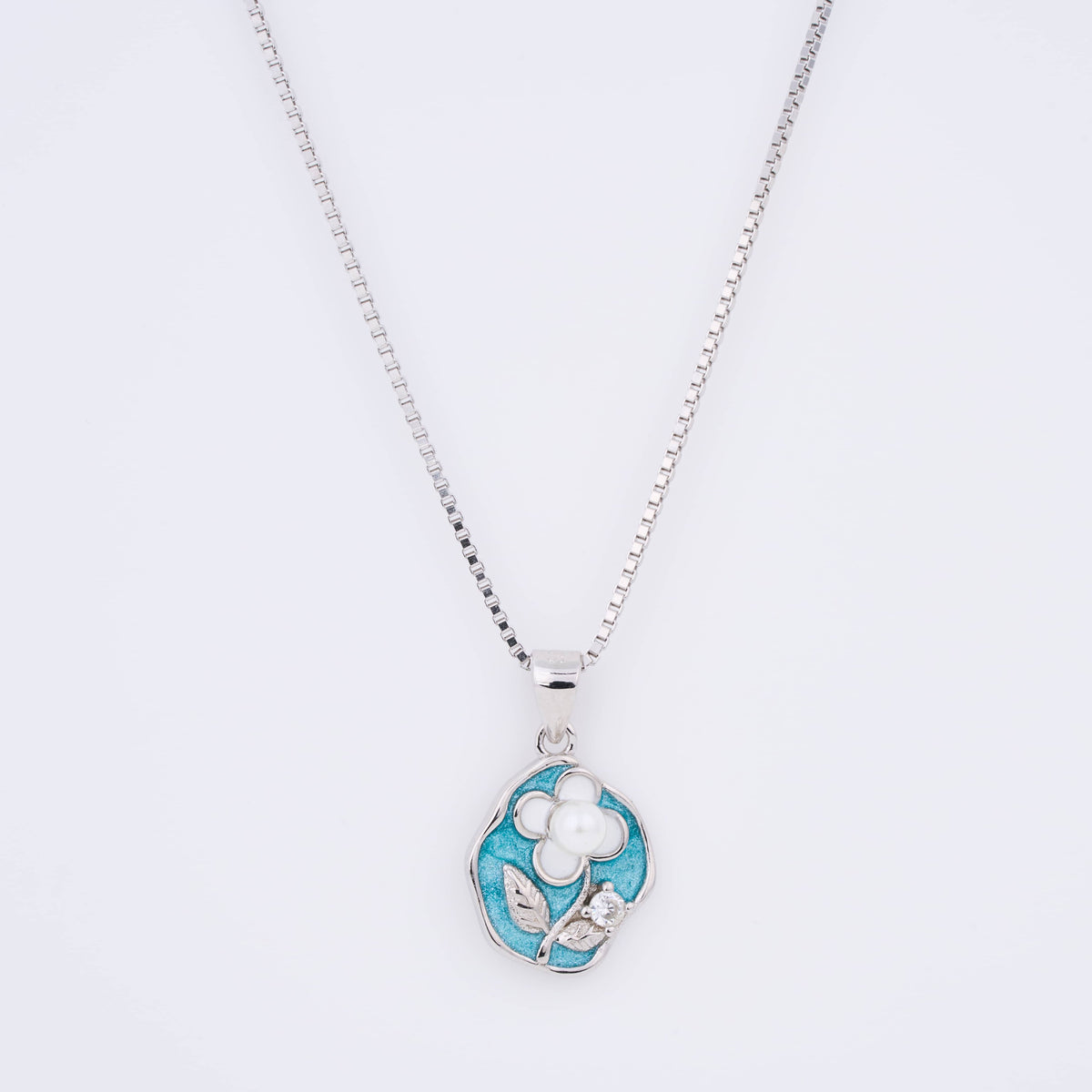 925 Silver Oval Necklace with Blue Floral Pearl Pendant