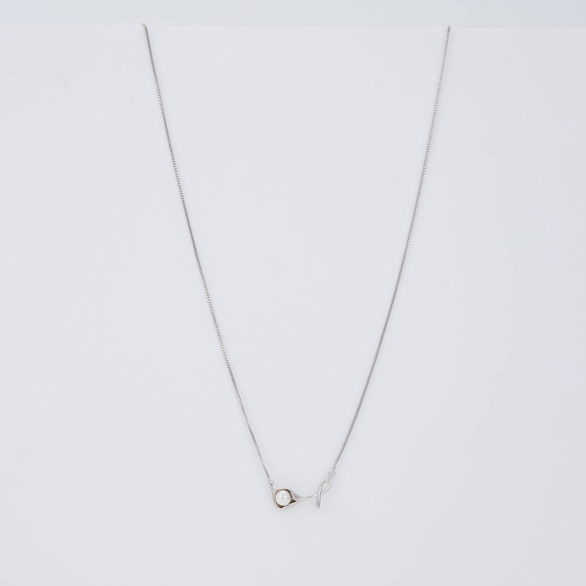 925 Silver Ribbon Necklace with Freshwater Pearl Pendant