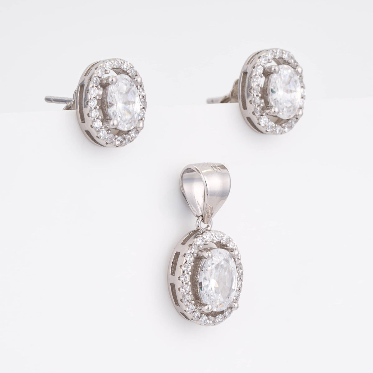 925 Sterling Silver Oval Zircon Halo Pendant Set with Stud Earrings