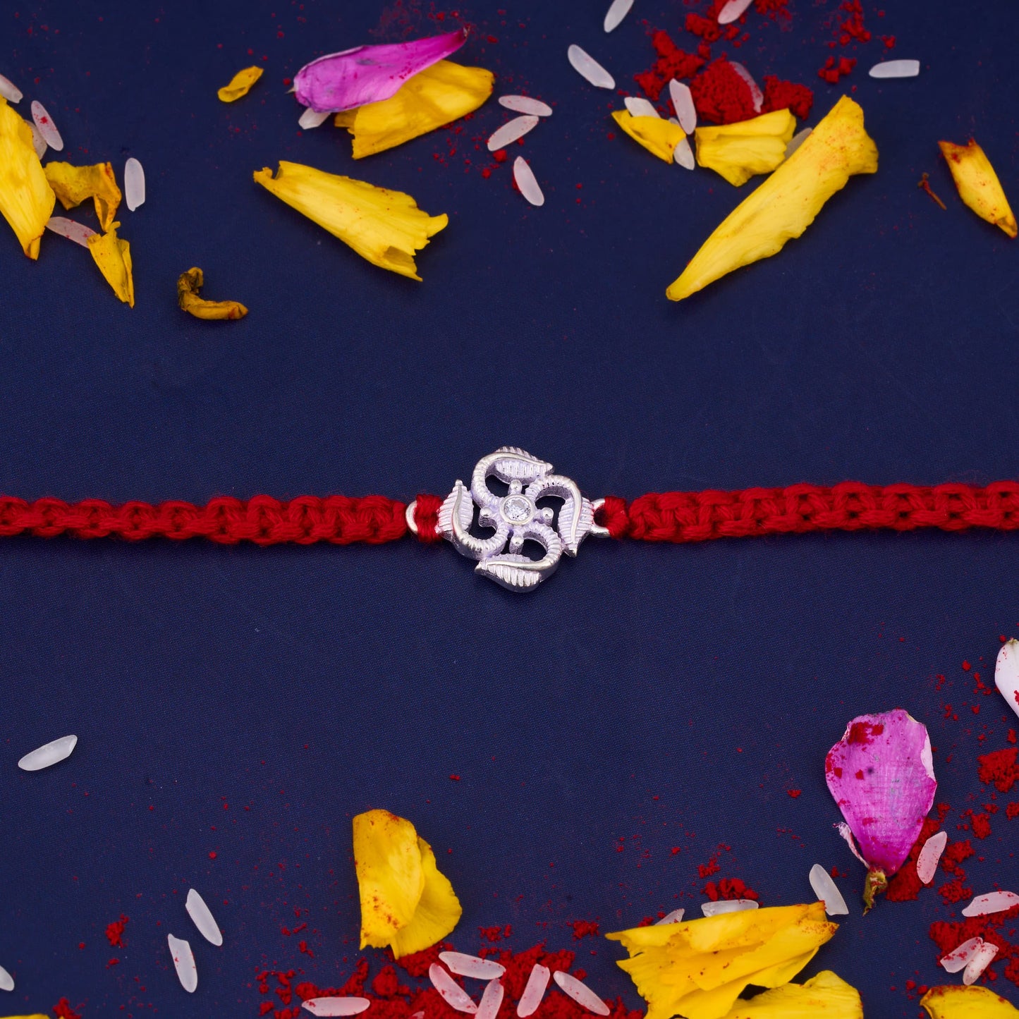 Silver Sathiya Single Diamond Rakhi with Leaf Design