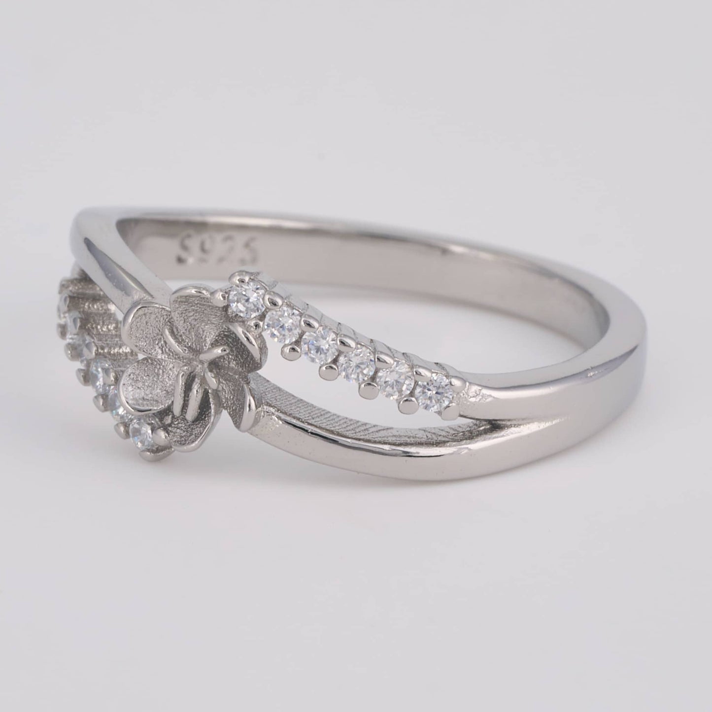 925 Silver floral ring for everyday or office