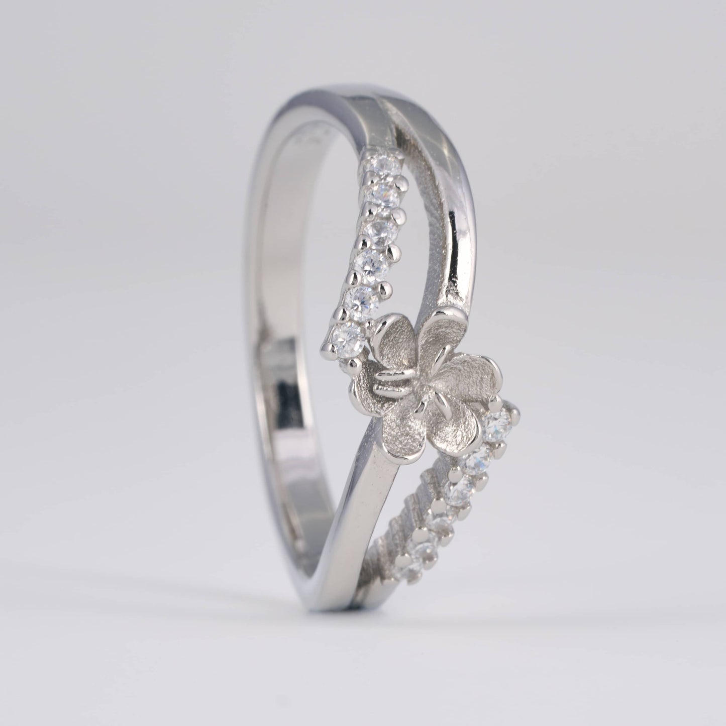 925 Silver floral ring for everyday or office