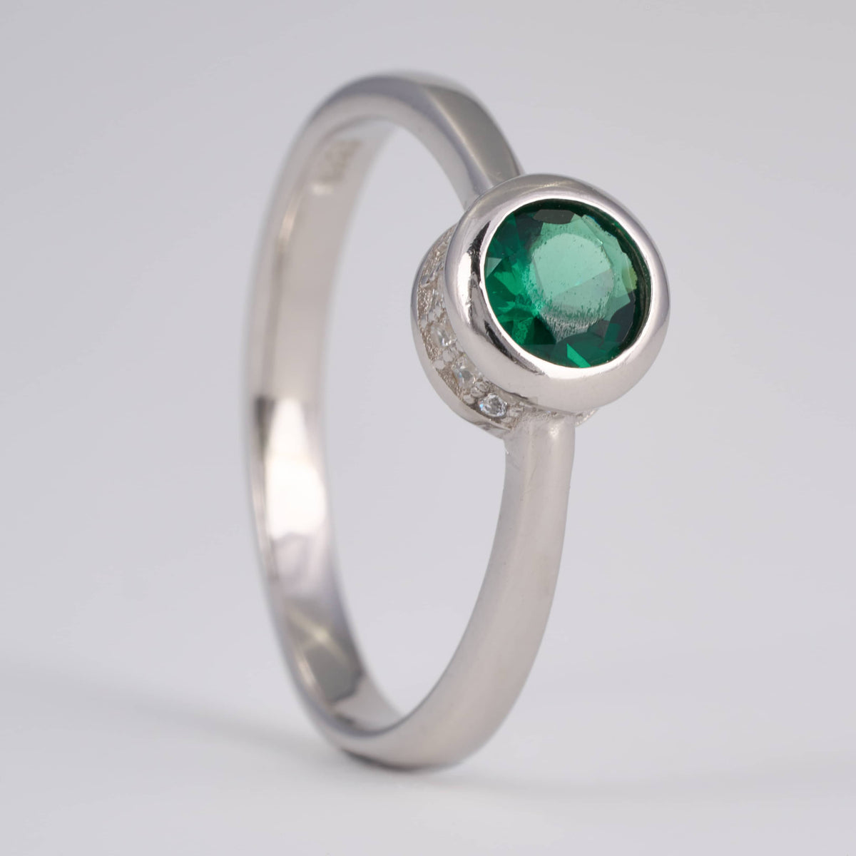 925 Silver Emerald Green Stone Ring for Women